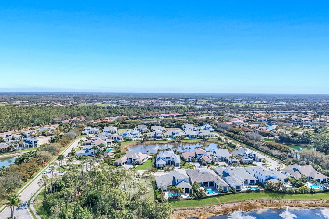 16716 Enclave Cir, Naples, FL 34110