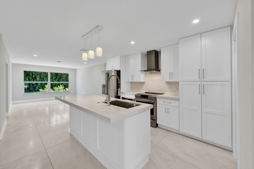 6892 Griffin Blvd, Fort Myers, FL 33908