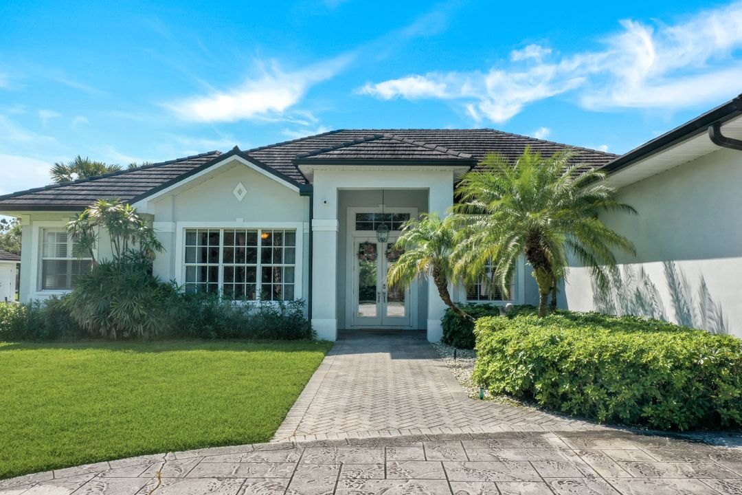 1420 16th Ave SW, Naples, FL 34117