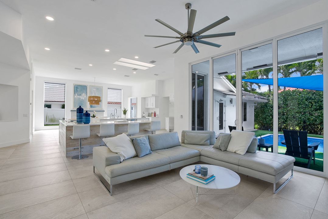 1002 Lake Shore Dr, Delray Beach, FL 33444