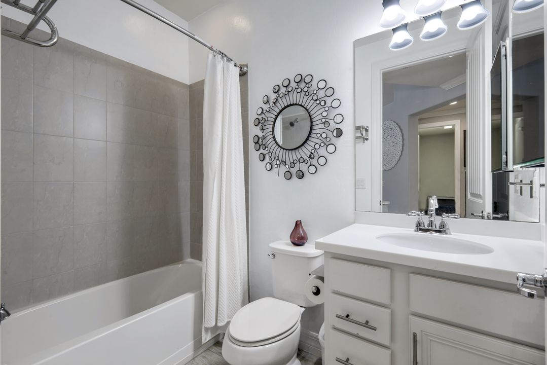 7209 Wilton Dr N, Naples, FL 34109