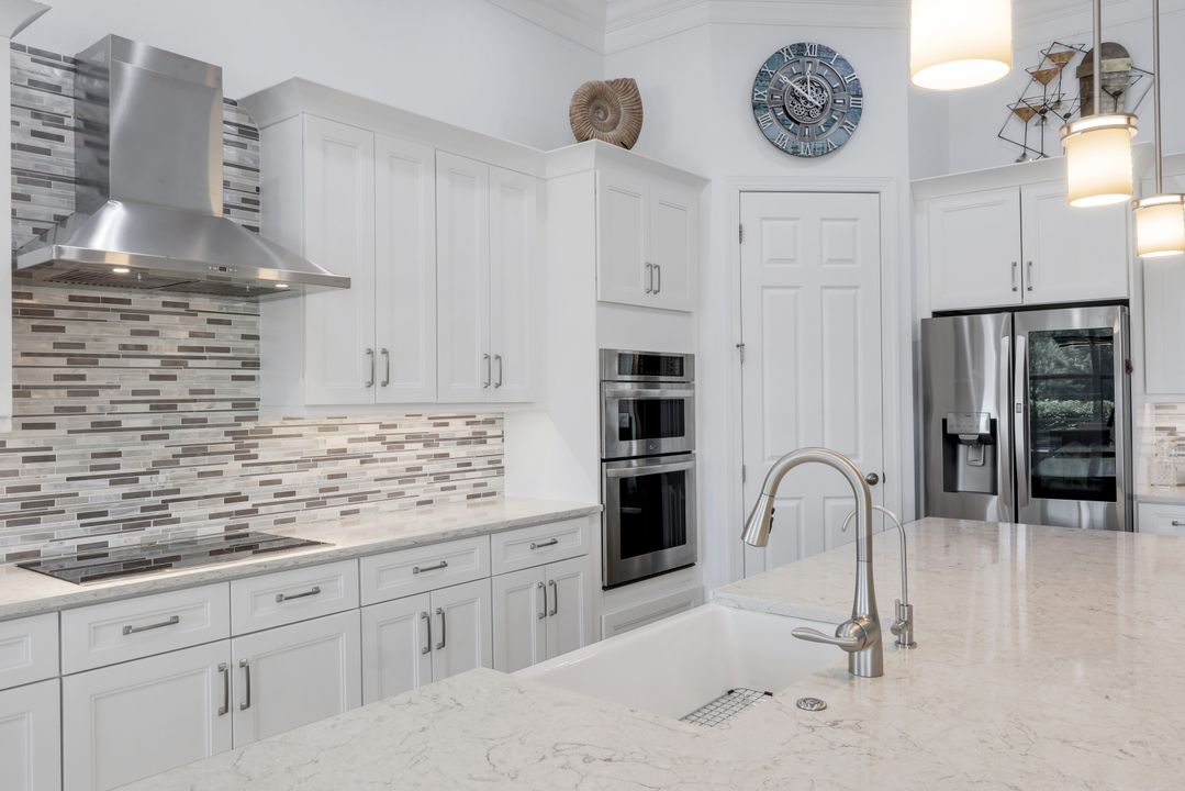 9259 Fieldstone Ln, Naples, FL 34120