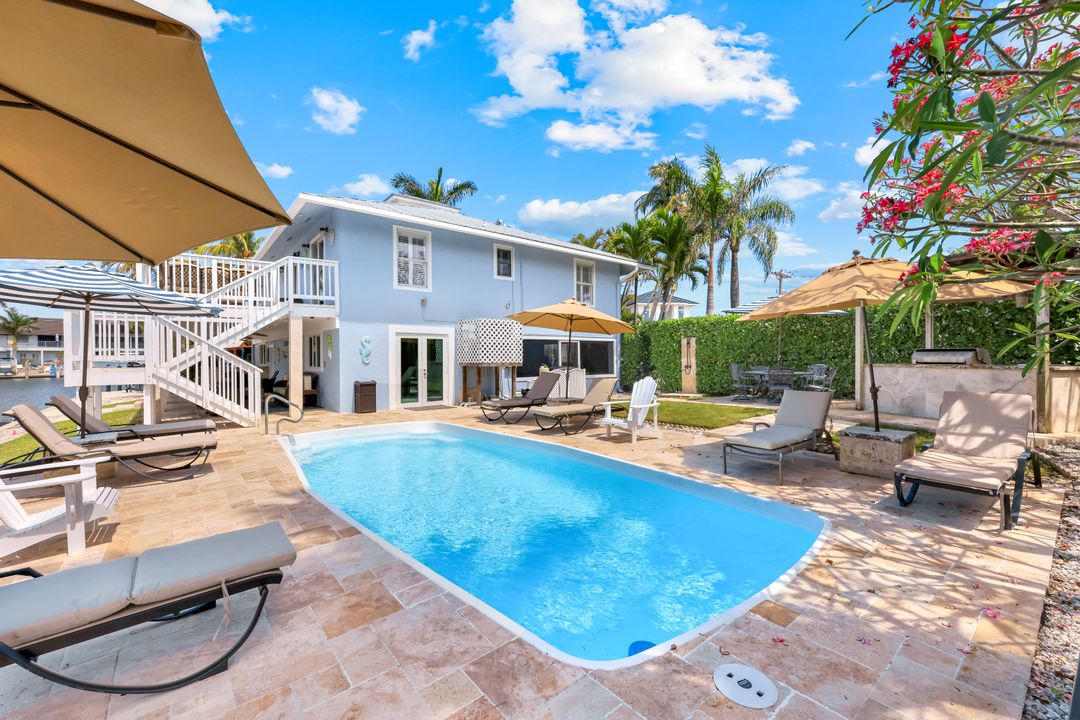 544 Seagrape Dr, Marco Island, FL 34145