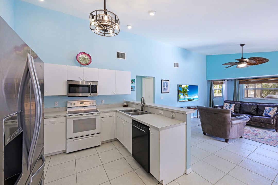 104 Heritage Way, Naples, FL 34110