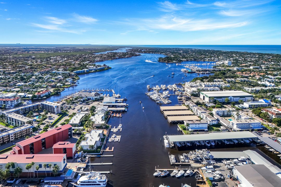 1130 3rd Ave S #211, Naples, FL 34102