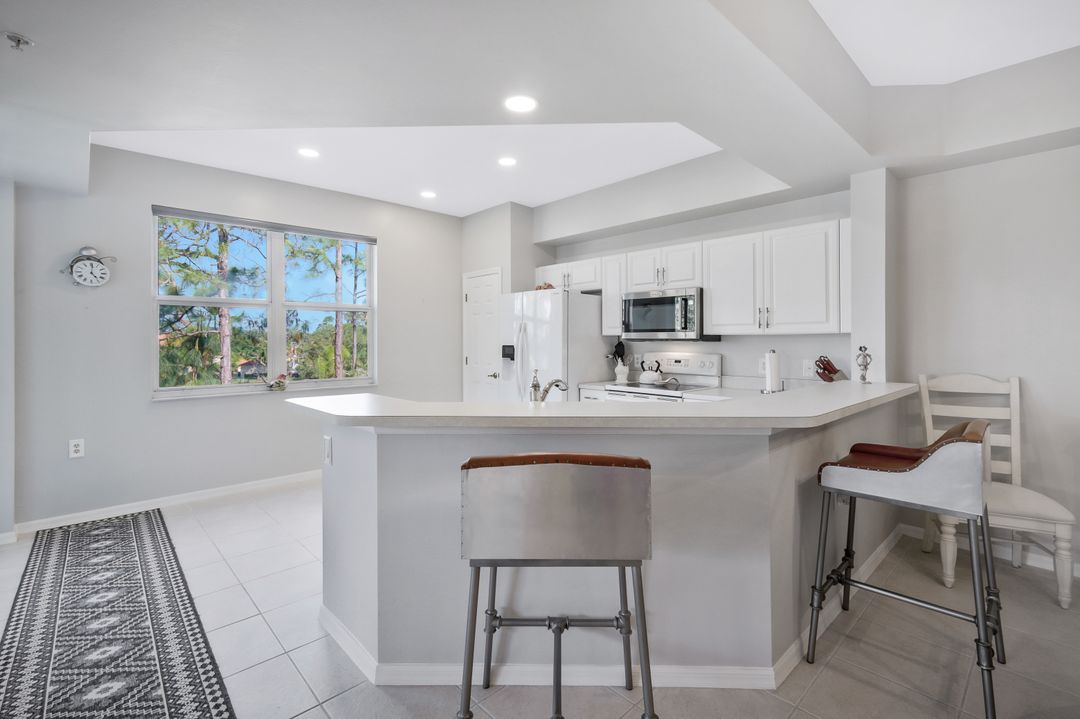 4000 Loblolly Bay Dr #302, Naples, FL 34114