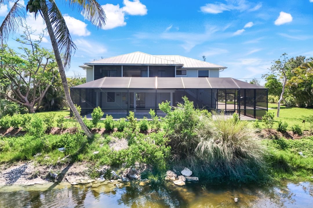 647 Rabbit Rd, Sanibel, FL 33957