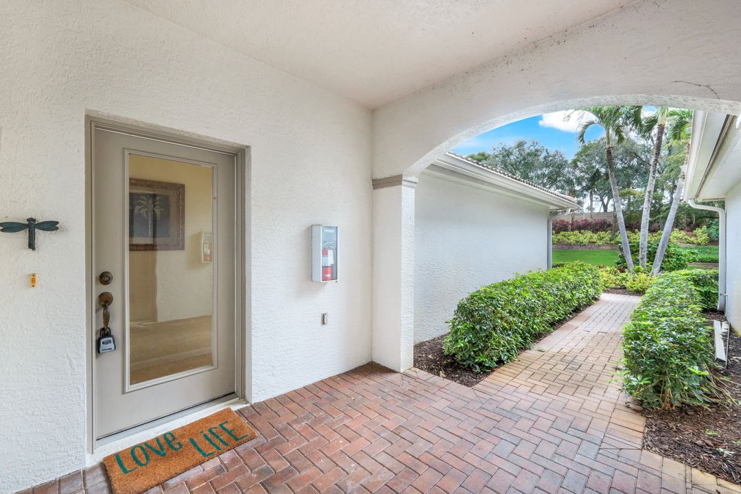 10392 Autumn Breeze Dr #202, Bonita Springs, FL 34135