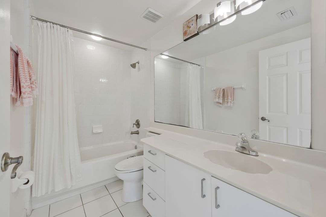 1635 Windy Pines Dr #5, Naples, FL 34112