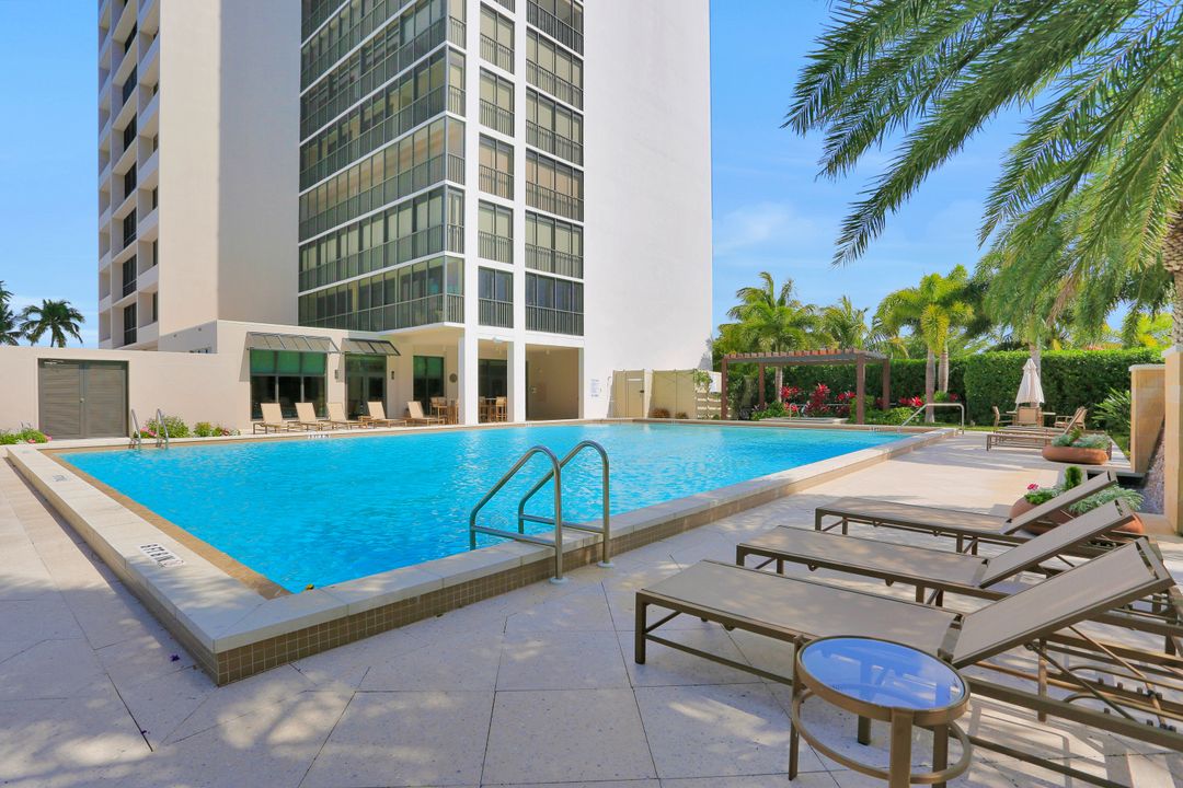 5601 Turtle Bay Dr #1102, Naples, FL 34108