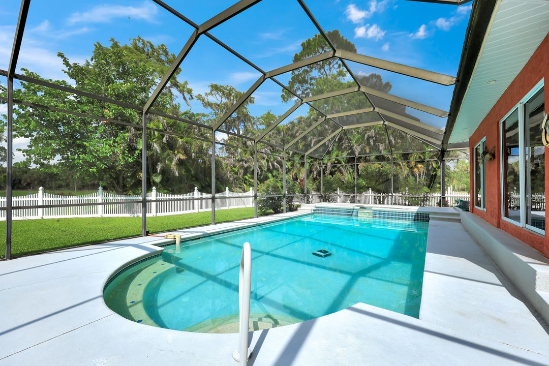 360 16th Ave NW, Naples, FL 34120