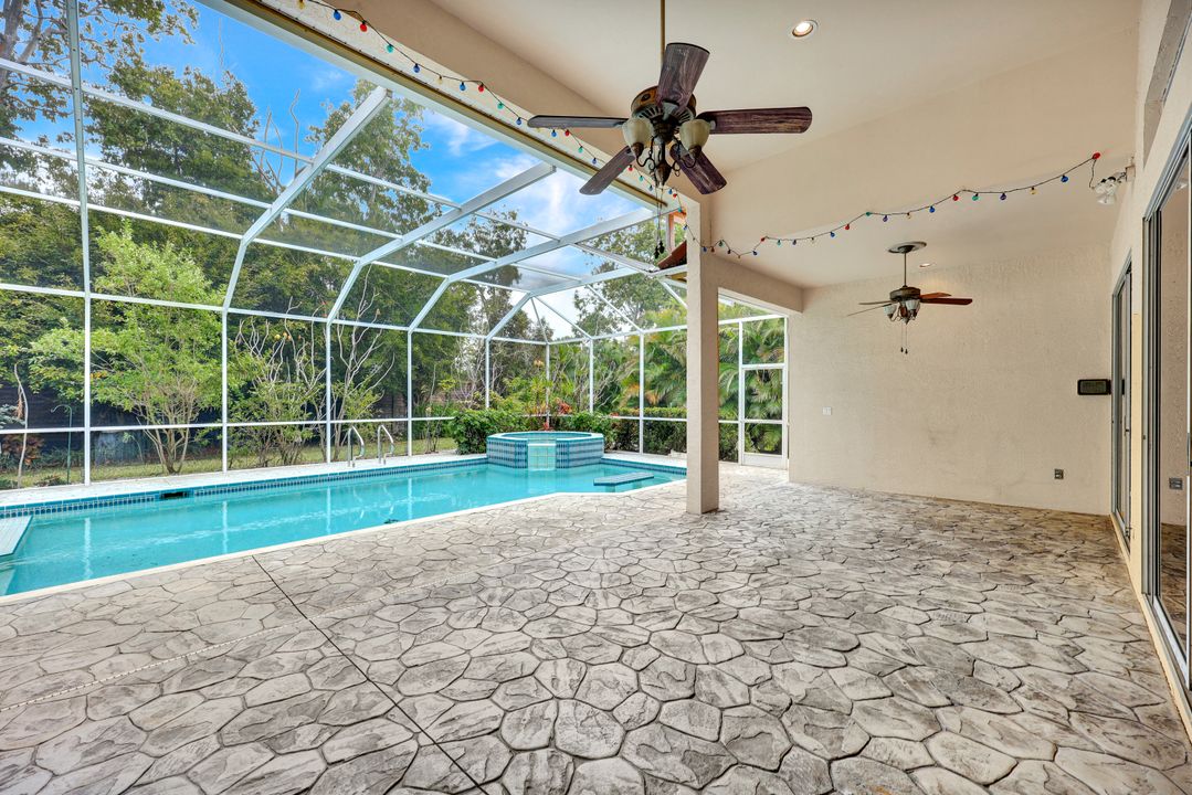 440 Henley Dr, Naples, FL 34104
