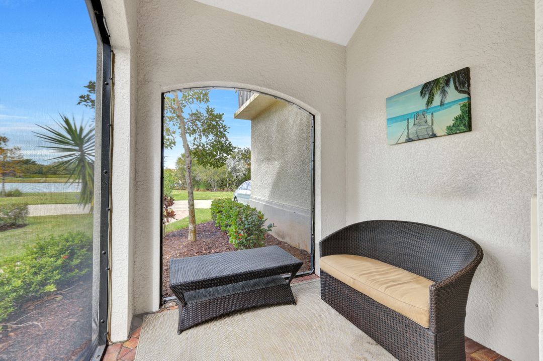 1439 Santiago Cir #2101, Naples, FL 34113