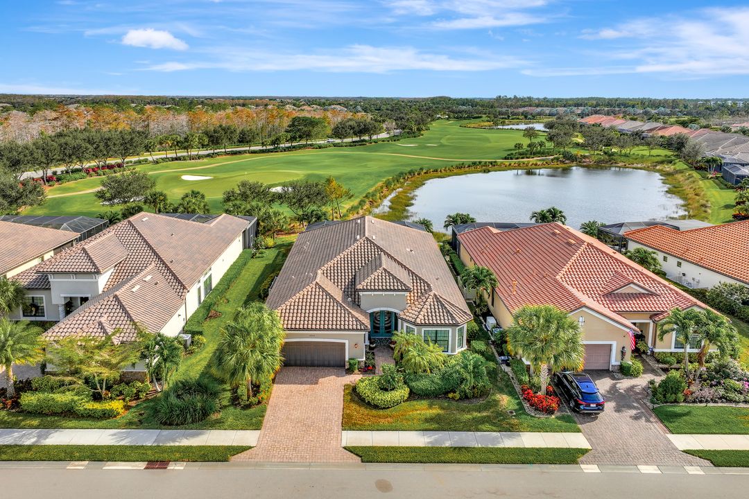 8908 Savona Ct, Naples, FL 34119