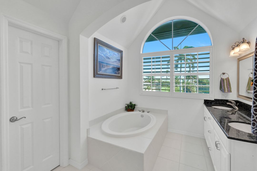 9007 Mockingbird Dr, Sanibel, FL 33957