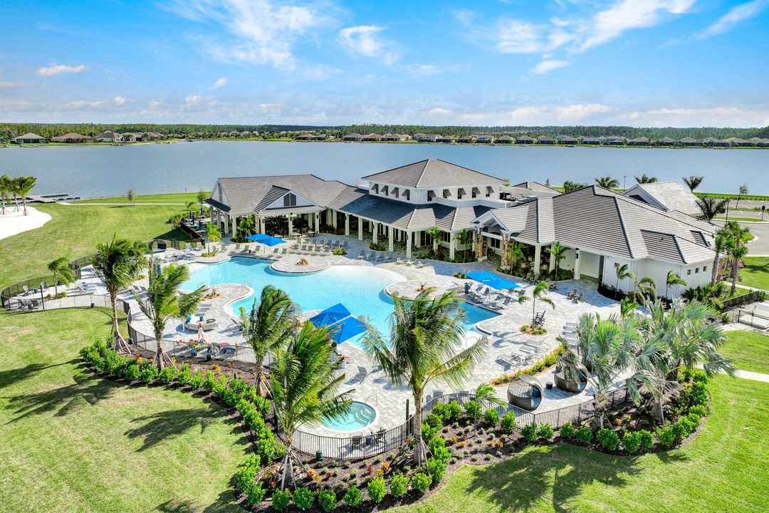 19184 Aqua Shore Dr, Fort Myers, FL 33913