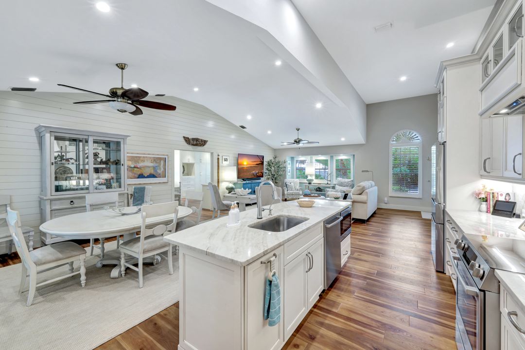 1874 Farm Trail, Sanibel, FL 33957