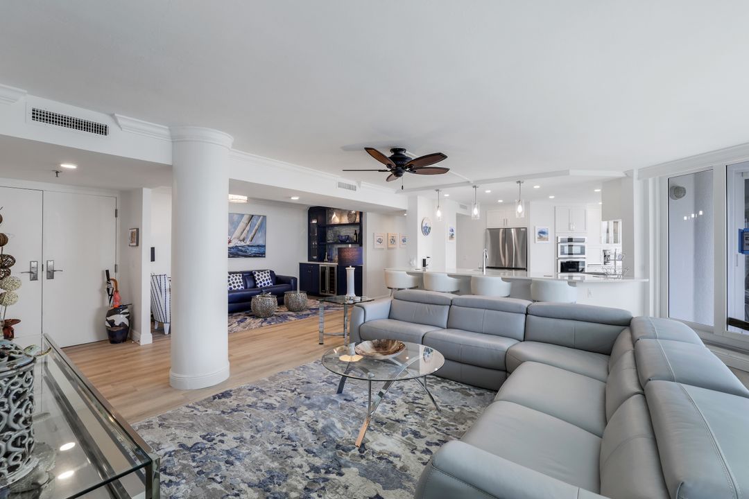 4041 Gulf Shore Blvd N #1705, Naples, FL 34103