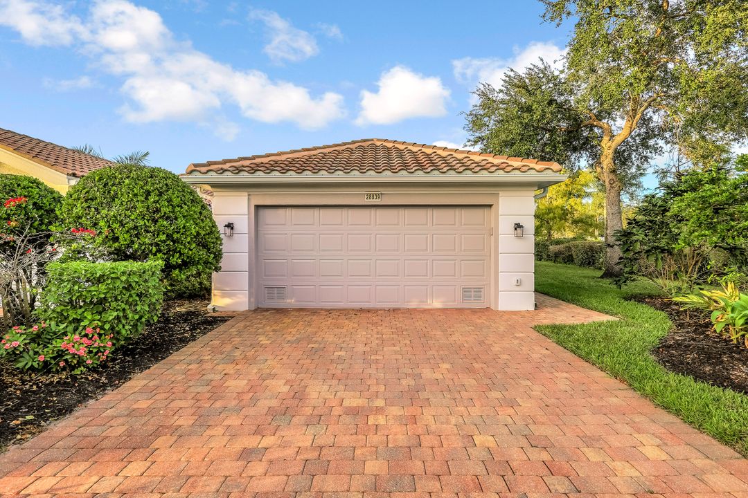 28832 Vermillion Ln, Bonita Springs, FL 34135