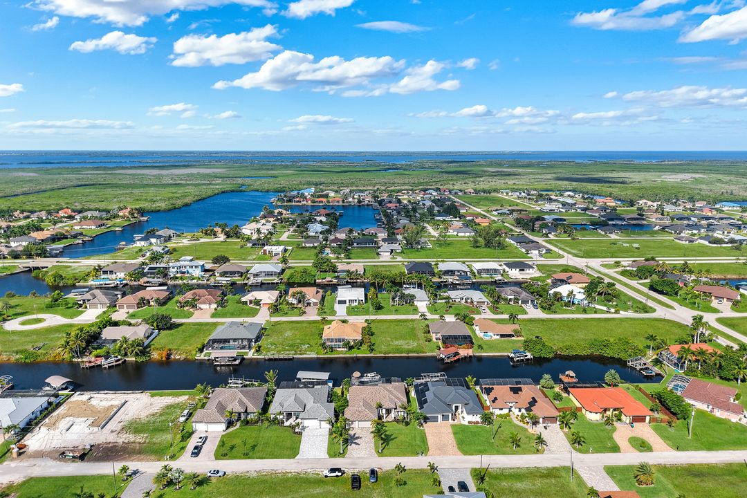 1030 NW 38th Pl, Cape Coral, FL 33993