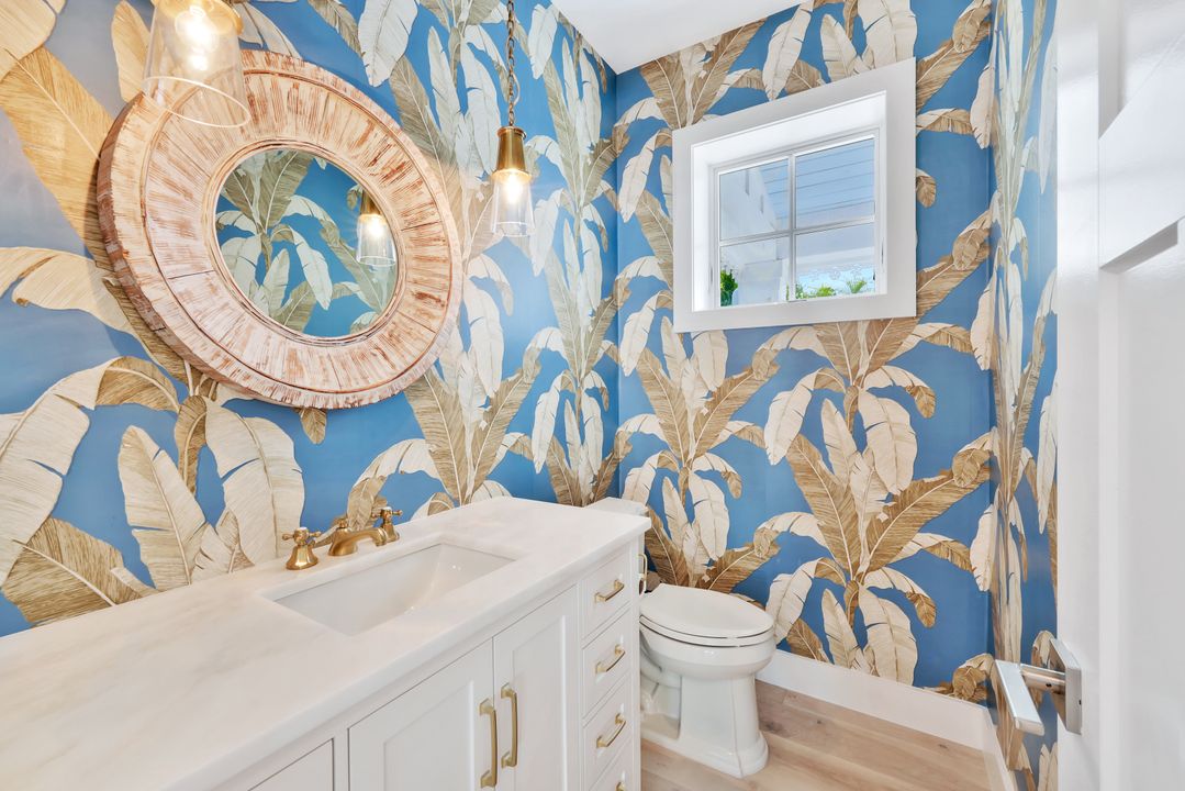 535 93rd Ave N, Naples, FL 34108