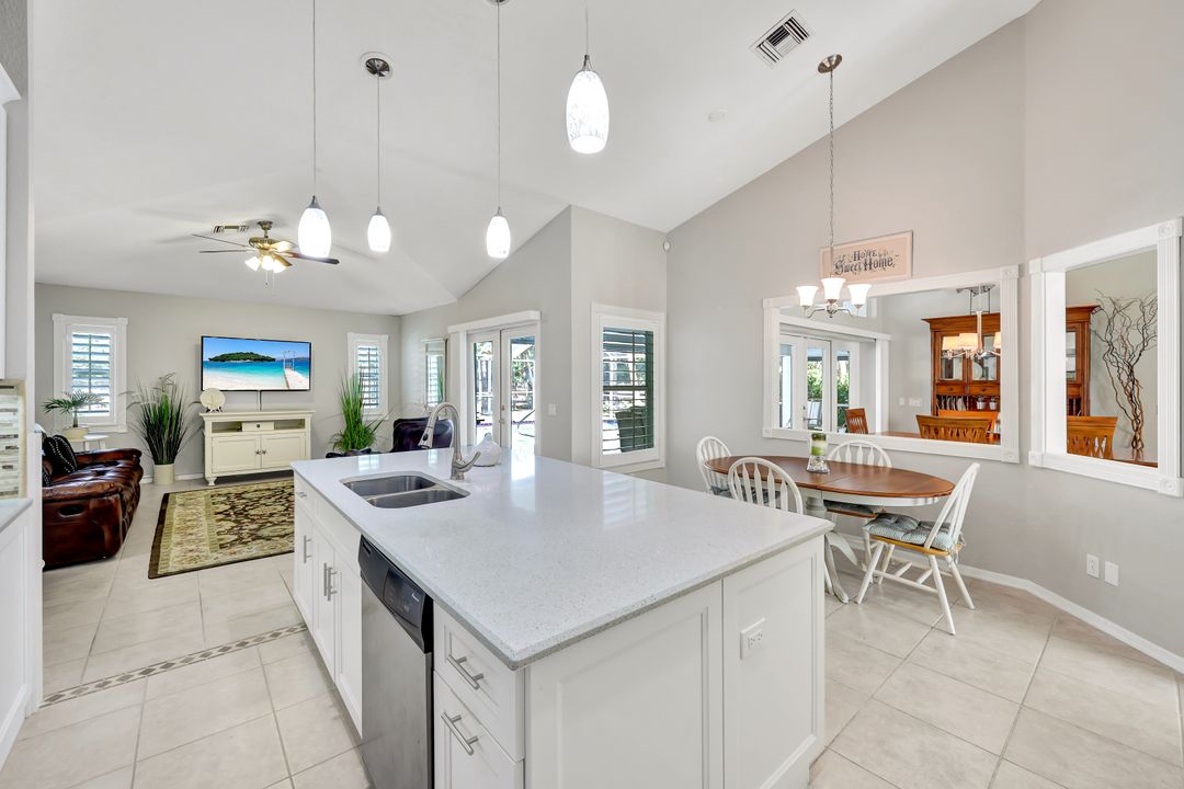 731 25th St SW, Naples, FL 34117