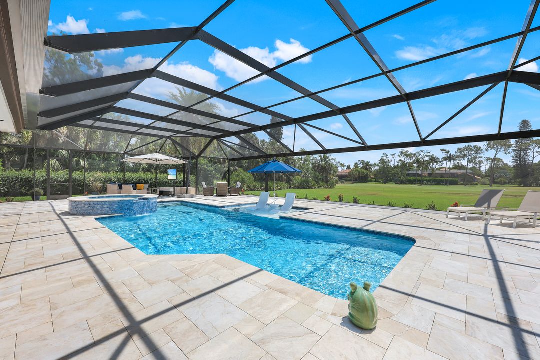 4701 Oak Leaf Dr, Naples, FL 34119