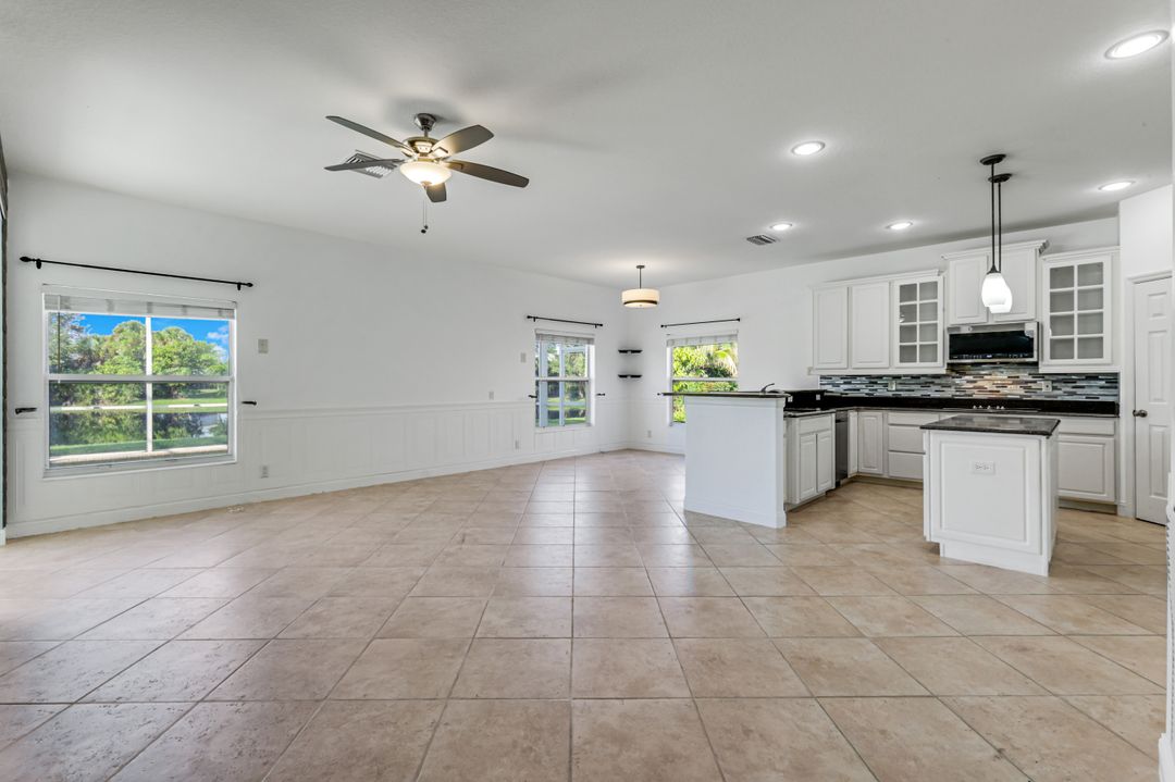 2210 Cape Heather Cir, Cape Coral, FL 33991