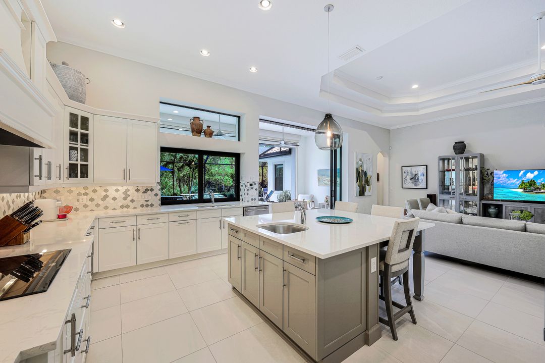 12762 Dundee Ln, Naples, FL 34120