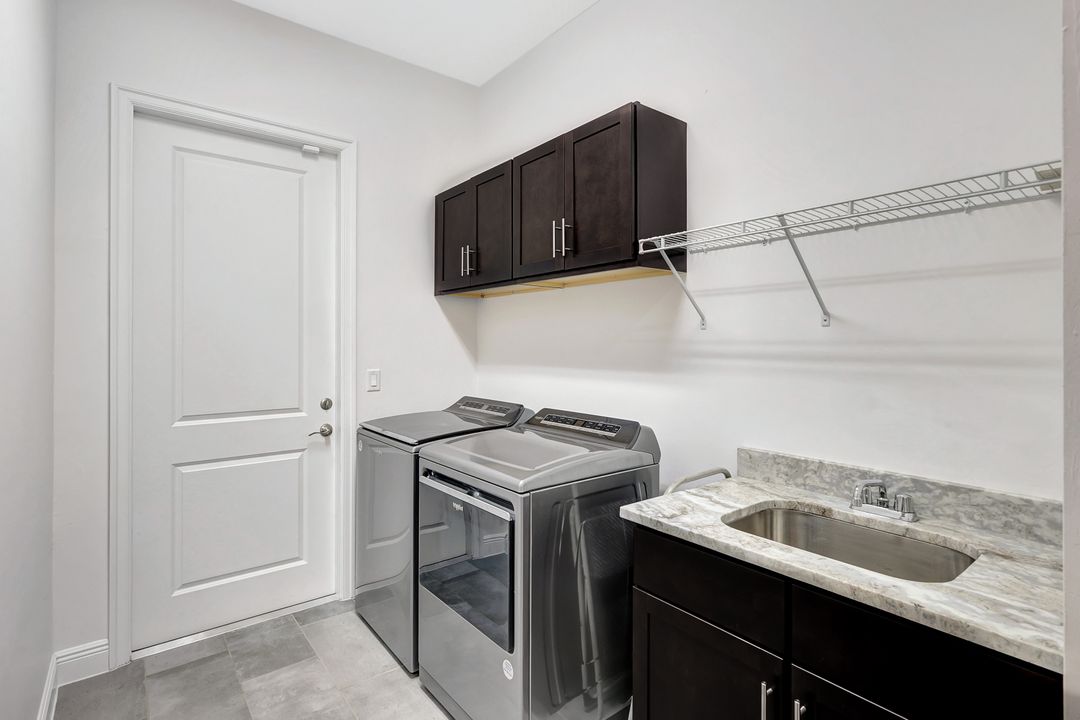 25526 Busy Bee Dr, Bonita Springs, FL 34135