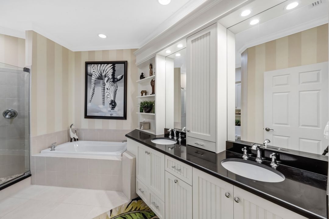 8265 Danbury Blvd #203, Naples, FL 34120