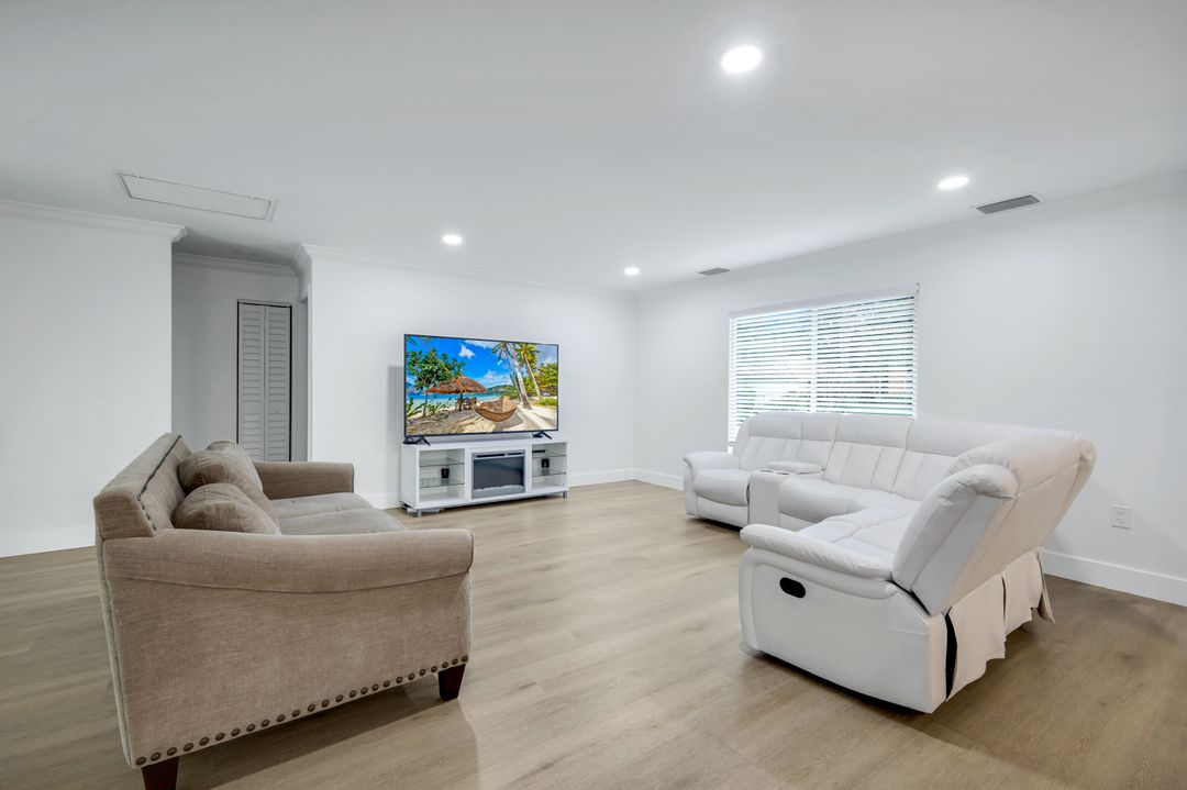 27153 Edenbridge Ct, Bonita Springs, FL 34135