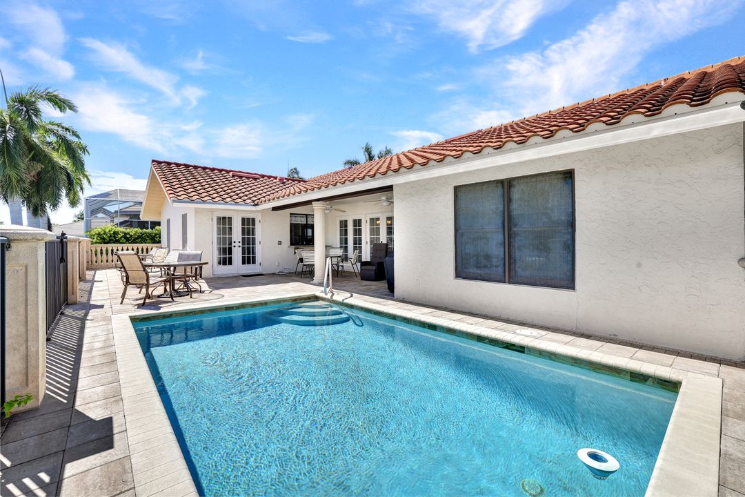 421 Cottage Ct, Marco Island, FL 34145