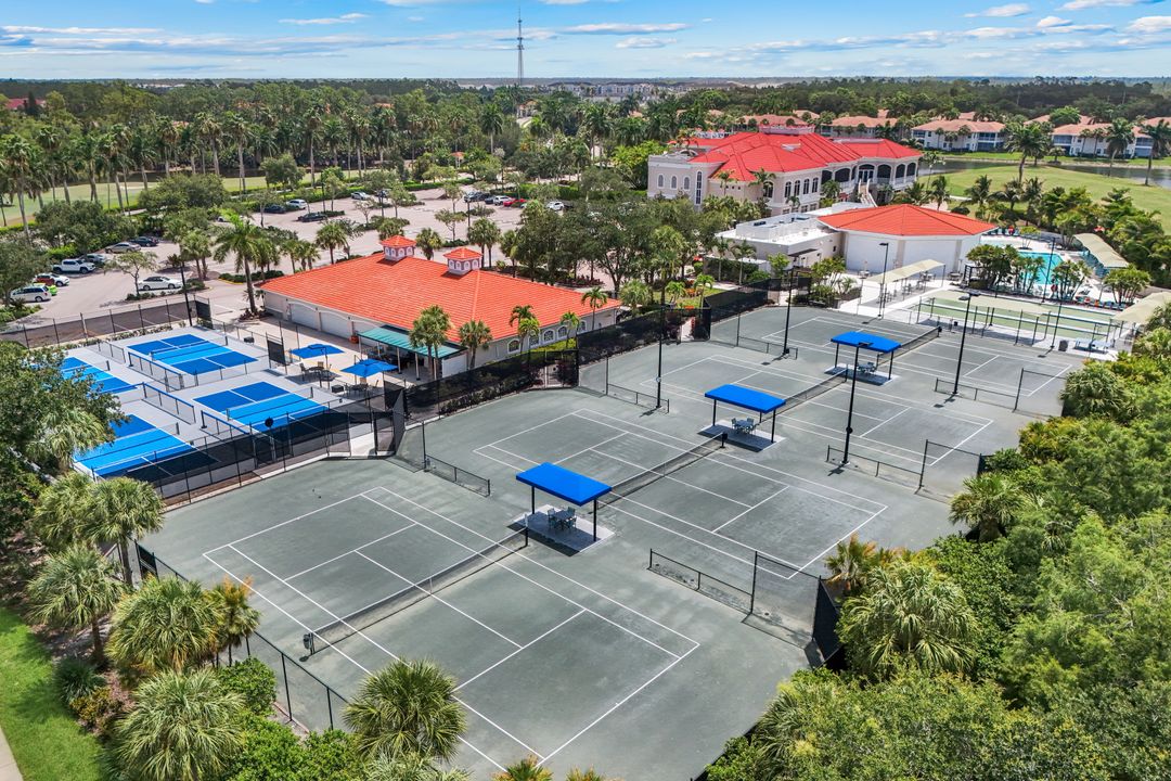 4864 Hampshire Ct #203, Naples, FL 34112