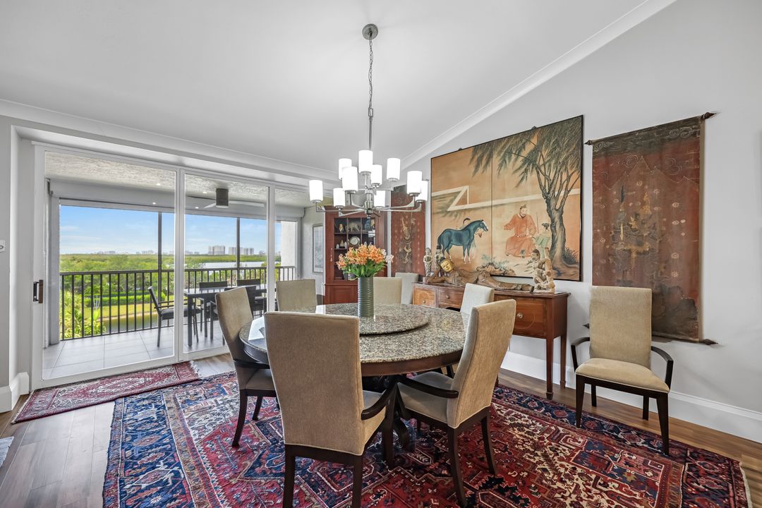 360 Horse Creek Dr #502, Naples, FL 34110