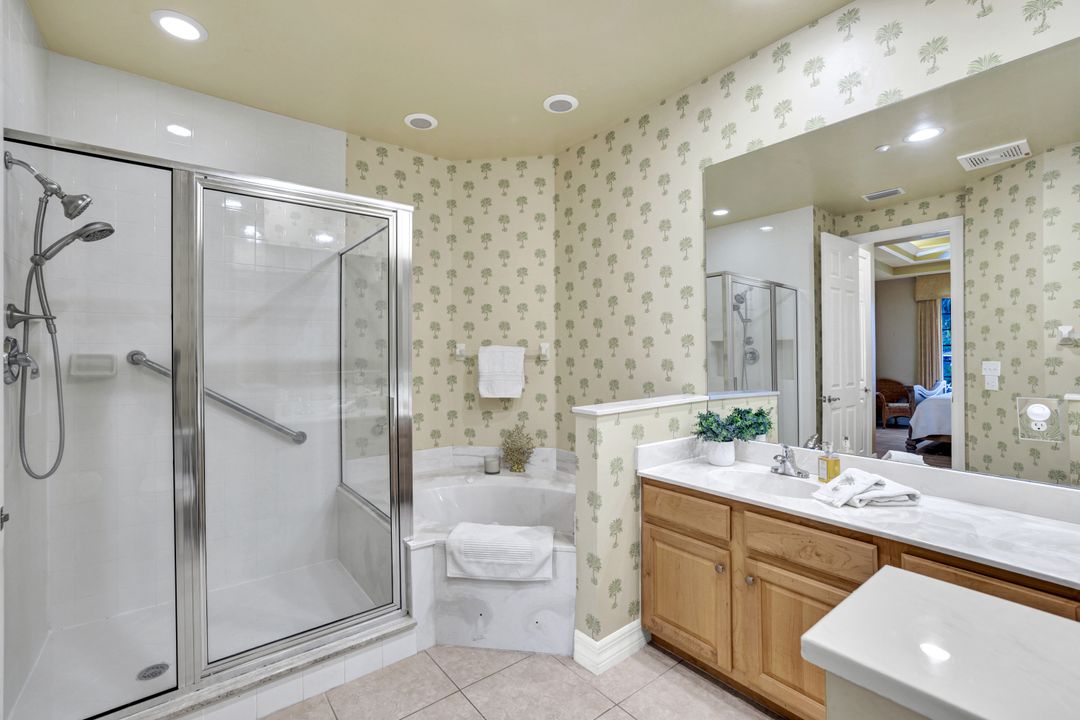 1485 Chesapeake Ave, Naples, FL 34102