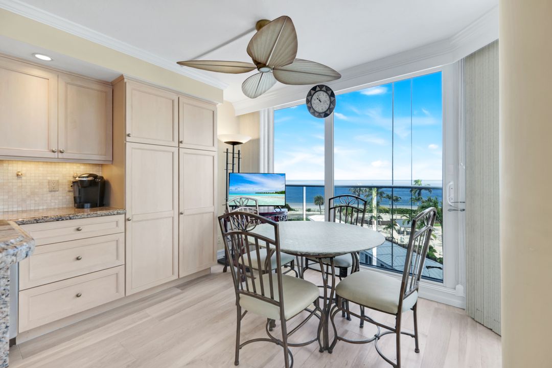 4041 Gulf Shore Blvd N #403, Naples, FL 34103
