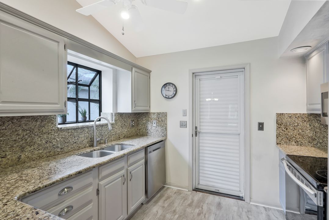 12626 Hunters Ridge Dr, Bonita Springs, FL 34135