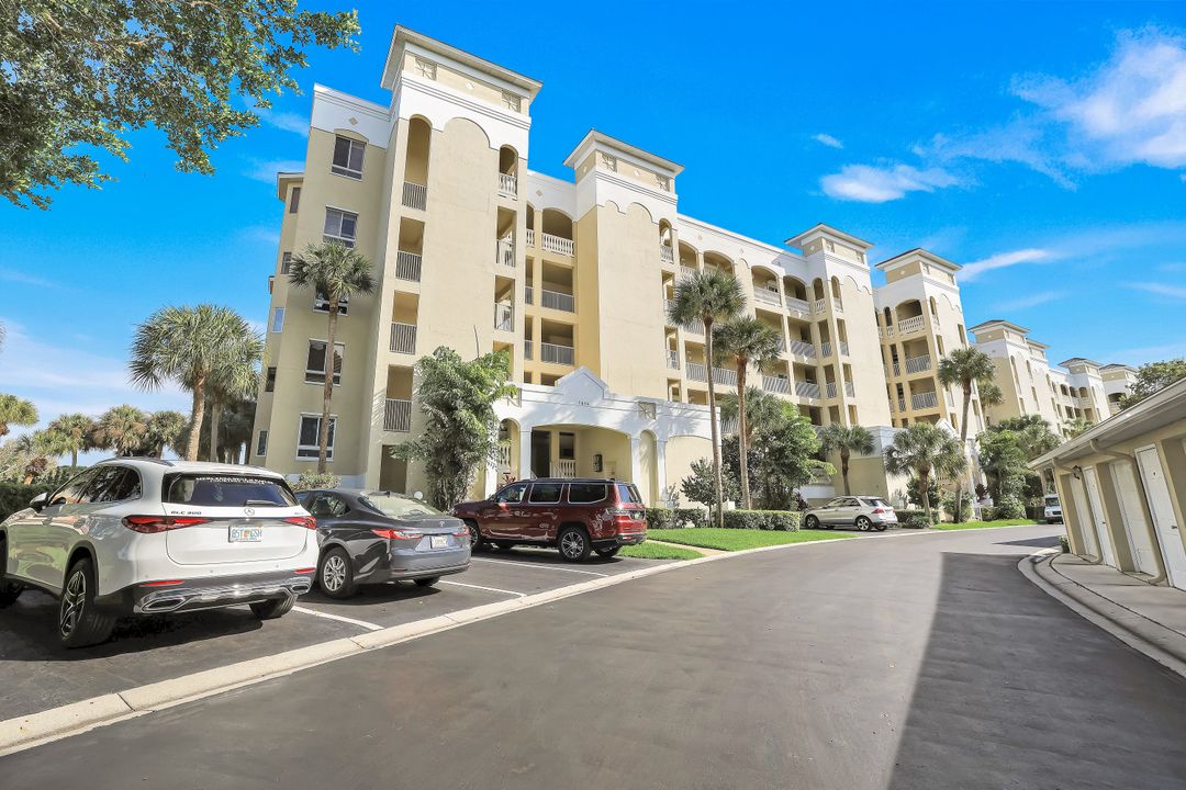 7655 Pebble Creek Cir #404, Naples, FL 34108