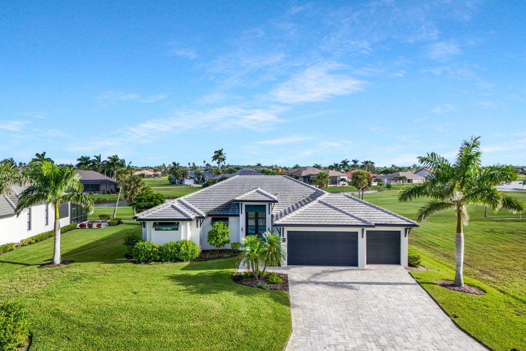 16808 Lady Diana Ct, Cape Coral, FL 33991
