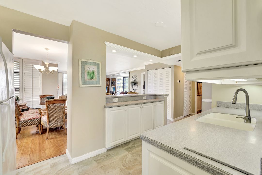 320 Seaview Ct #706, Marco Island, FL 34145