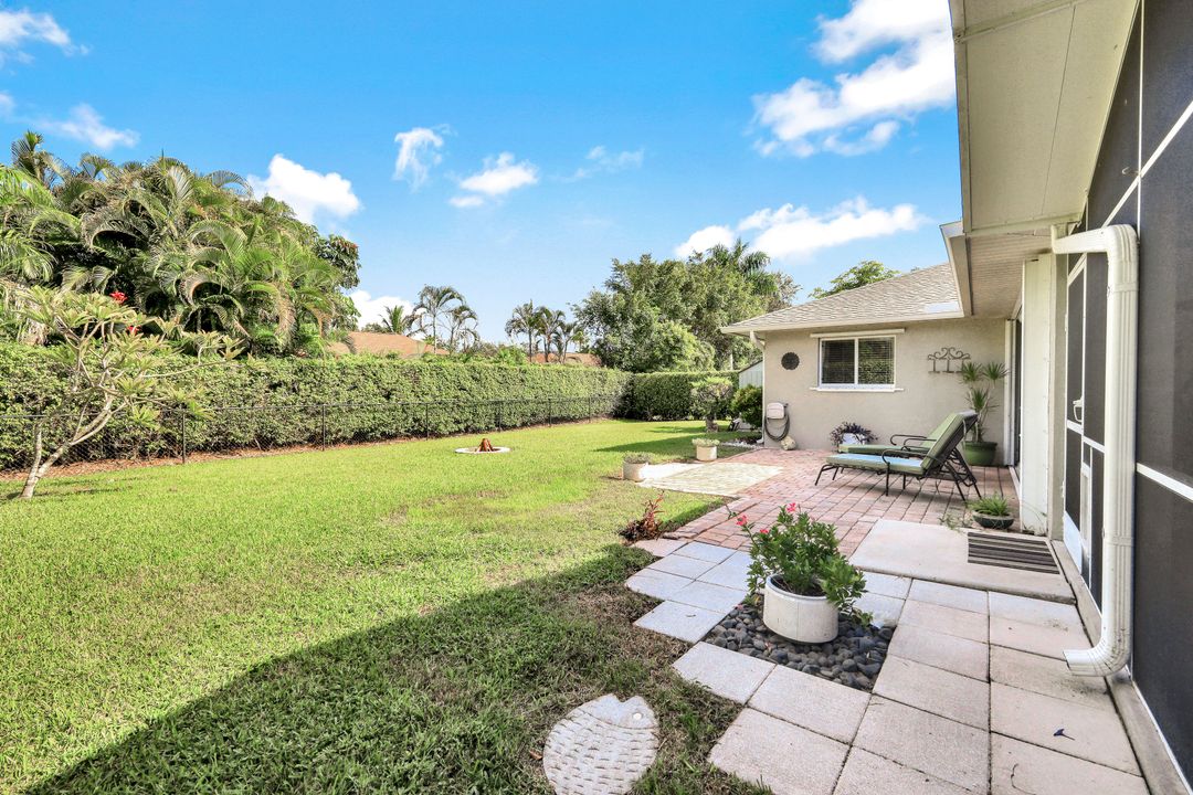 39 Mentor Dr, Naples, FL 34110