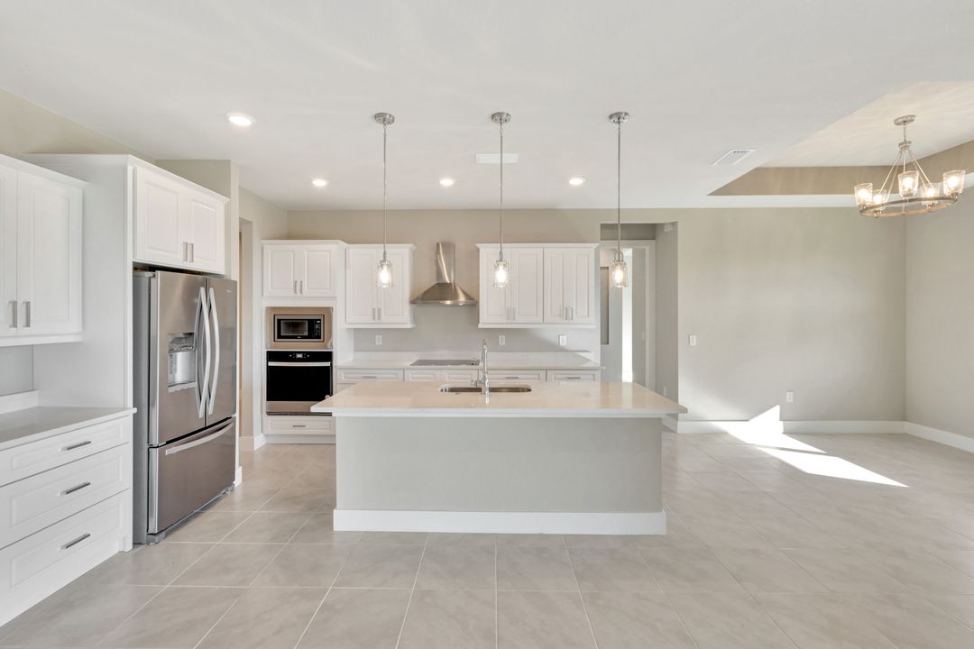 2721 SW 11th Ave, Cape Coral, FL 33914