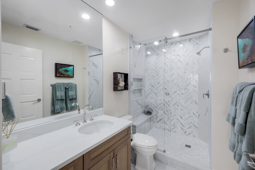 4201 Gulf Shore Blvd N #1003, Naples, FL 34103