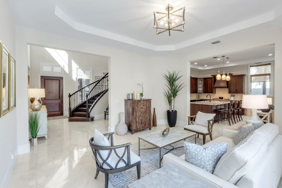 2106 Modena Ct, Naples, FL 34105