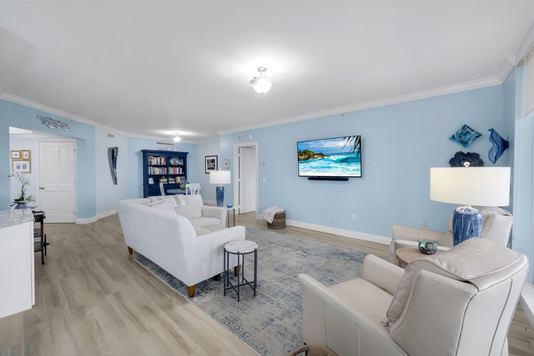 1060 Borghese Ln #1404, Naples, FL 34114