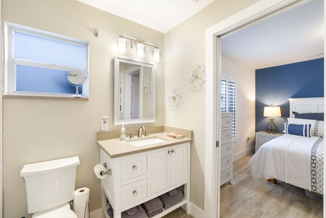 780 Wiggins Bay Dr, Naples, FL 34110
