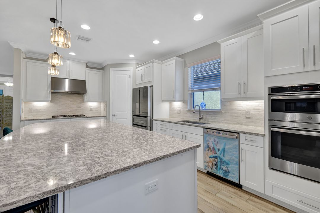 11761 Canal Grande Dr, Miromar Lakes, FL 33913