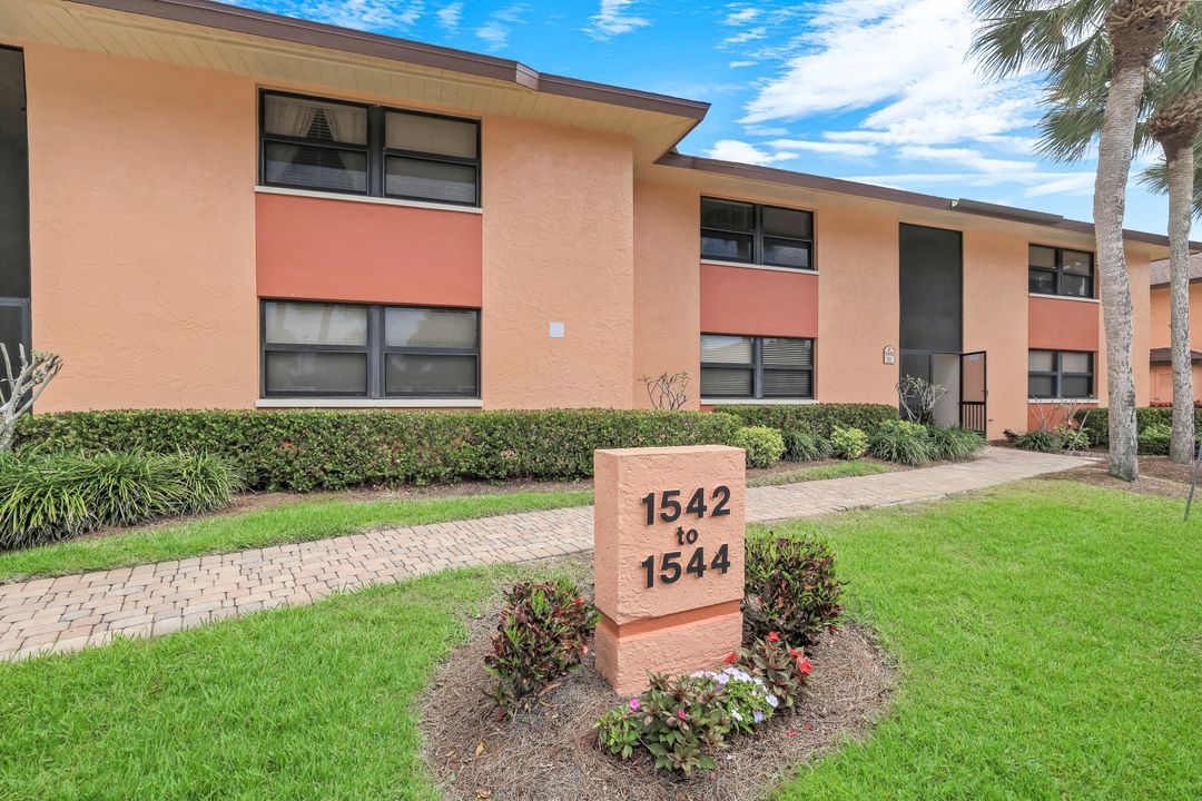1542 Mainsail Dr #52D-4, Naples, FL 34114