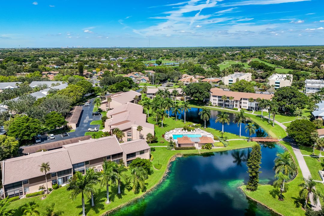 960 Palm View Dr #209, Naples, FL 34110